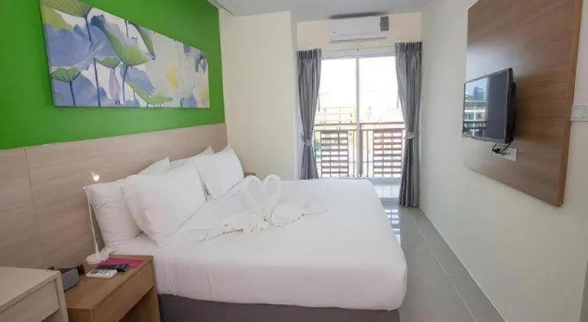 Bed in R-Con Hotel @ Siam