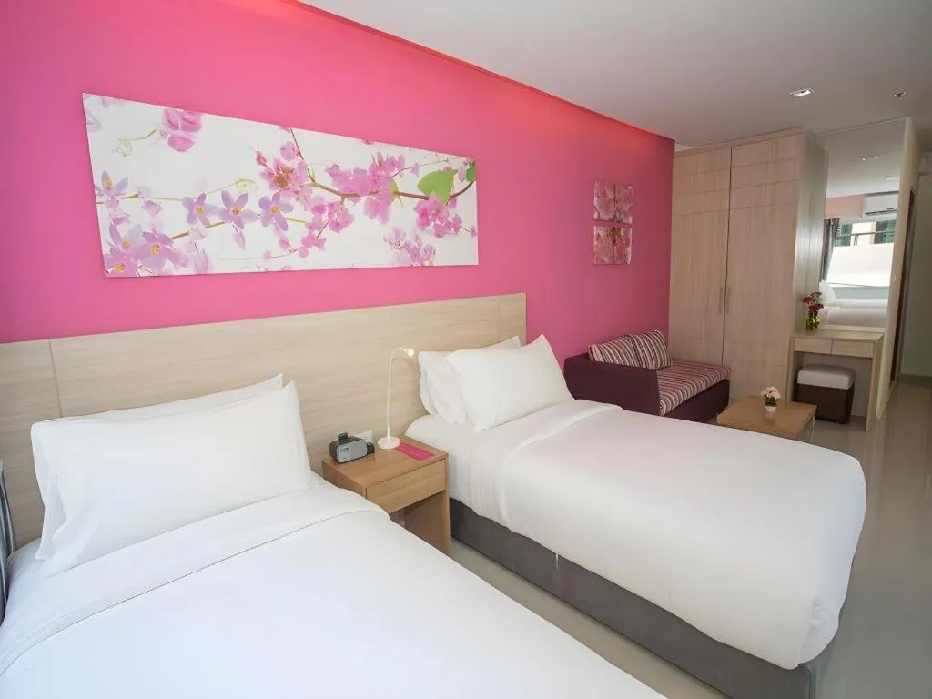 Bed in R-Con Hotel @ Siam