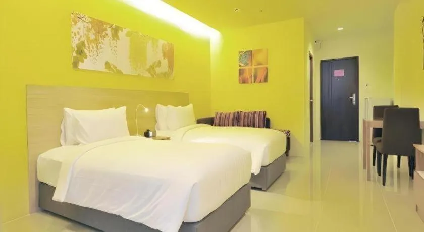 Bed in R-Con Hotel @ Siam