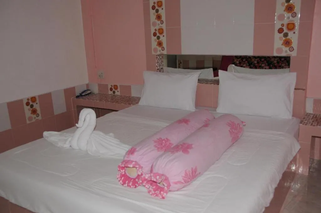 Bed in Saraburi Garden Resort