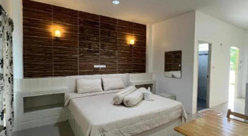 Bed in Saraburi Garden Resort