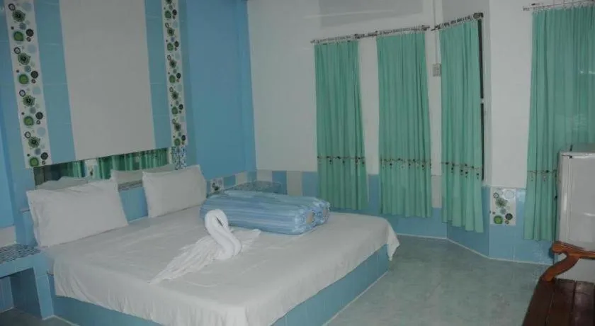 Bed in Saraburi Garden Resort