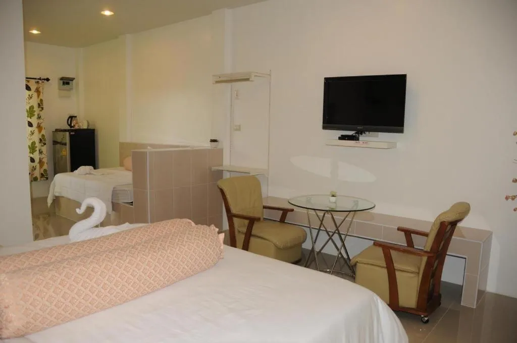 Bed in Saraburi Garden Resort