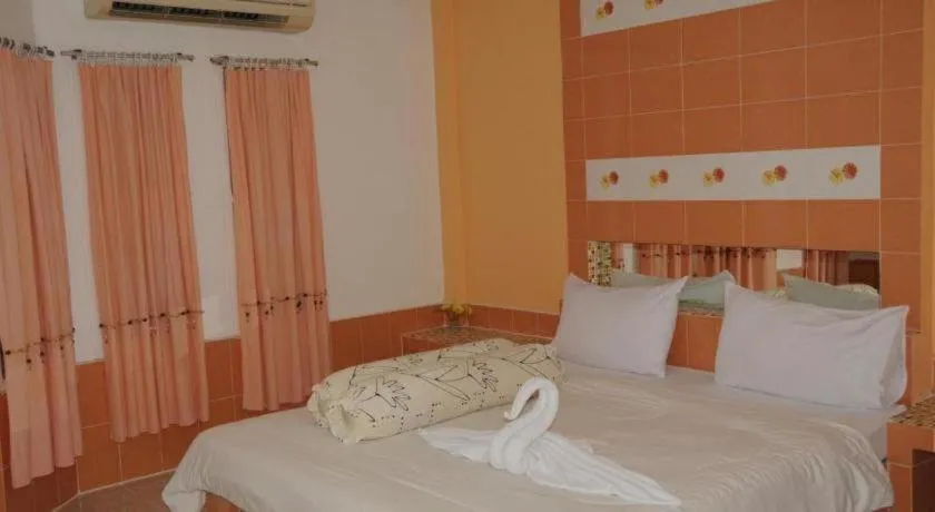 Bed in Saraburi Garden Resort