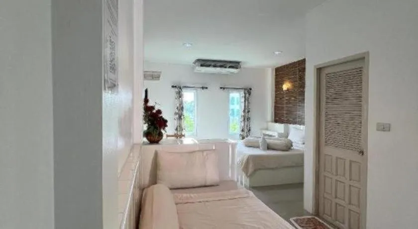 Bed in Saraburi Garden Resort