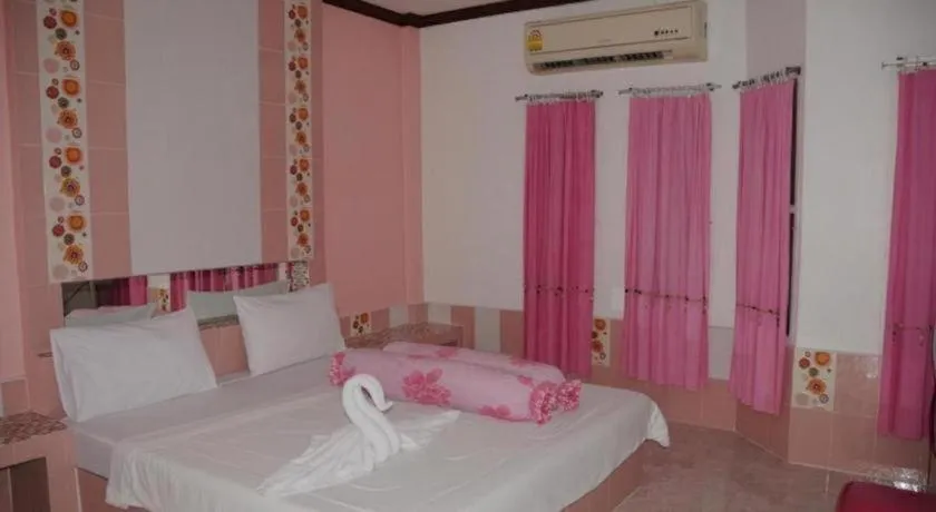 Bed in Saraburi Garden Resort