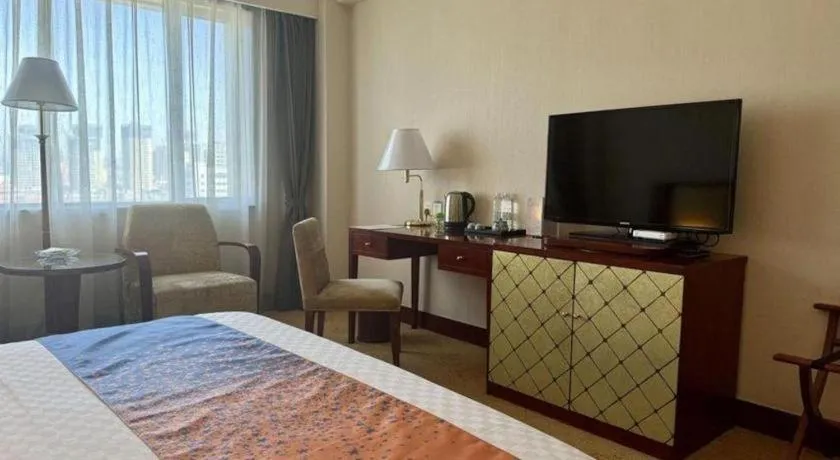 Bed in Kunming Jinjiang Hotel