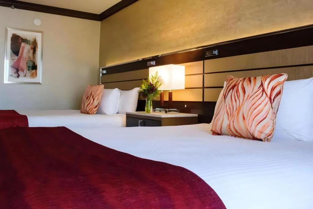 Bed in Ameristar Casino Hotel Kansas City