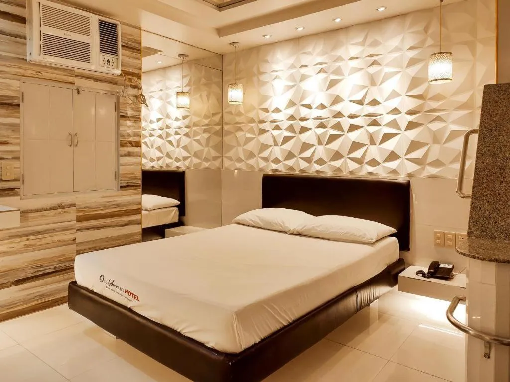 Bed in One Serenata Hotel General Trias