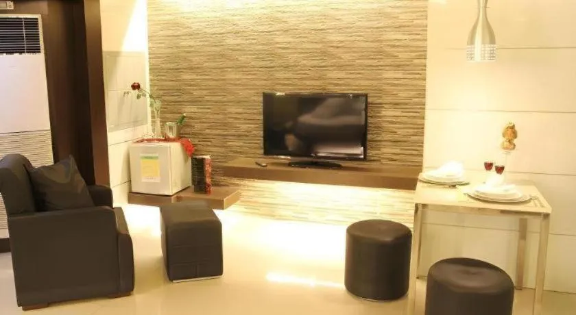 One Serenata Hotel General Trias