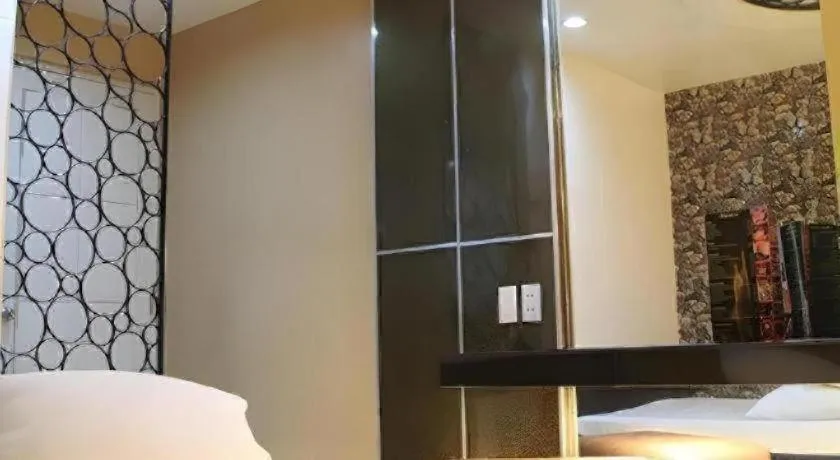 Bed in One Serenata Hotel General Trias