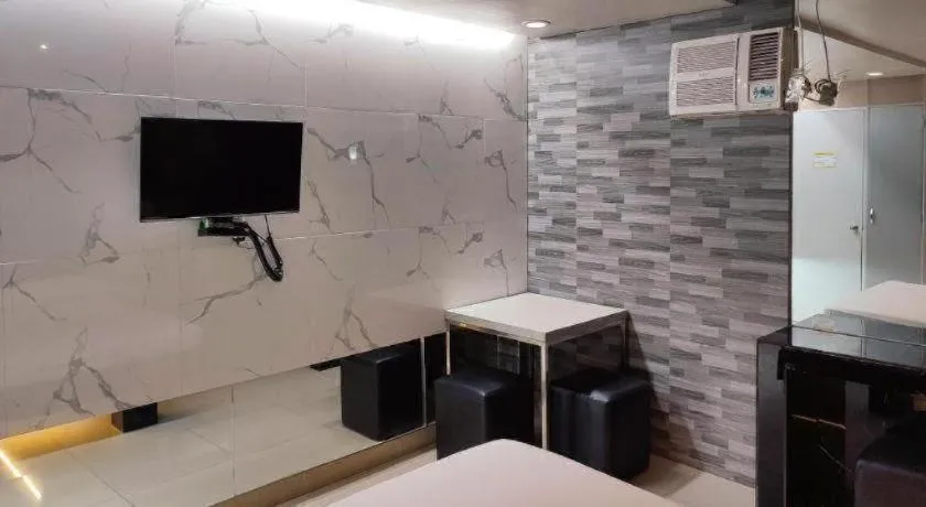 One Serenata Hotel General Trias