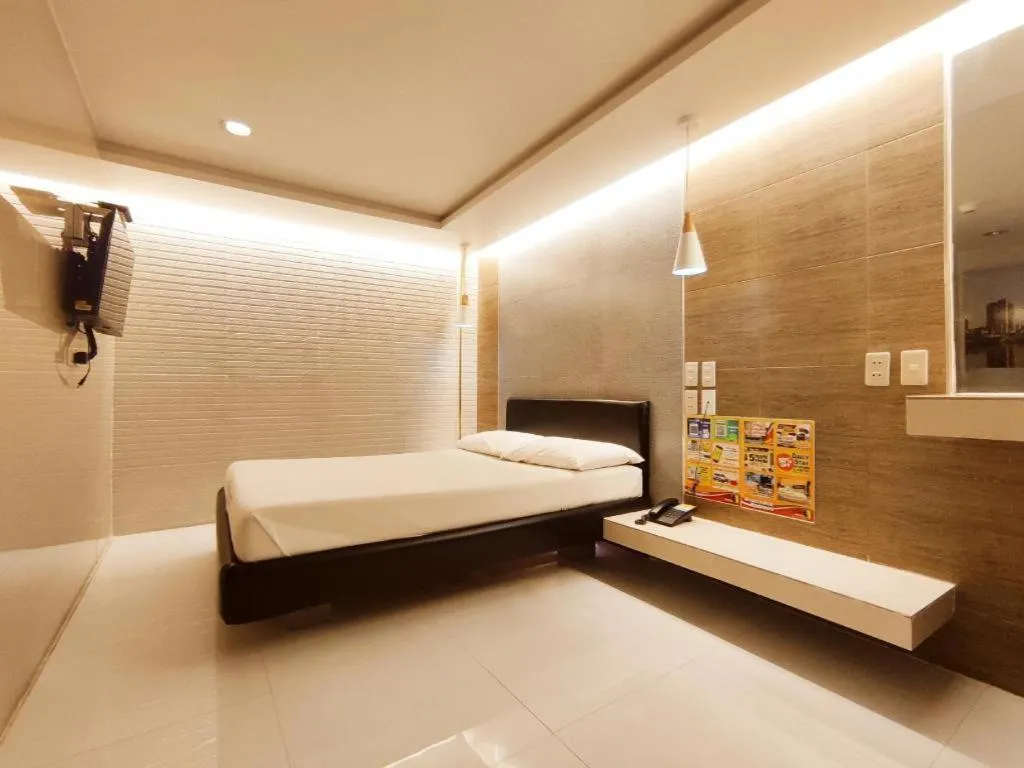 Bed in One Serenata Hotel General Trias