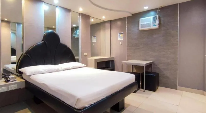 Bed in One Serenata Hotel General Trias