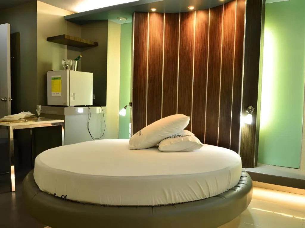 Bed in One Serenata Hotel General Trias