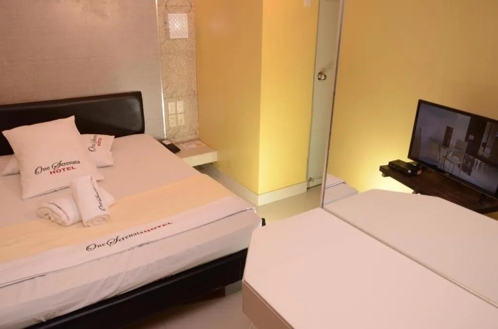 Bed in One Serenata Hotel General Trias