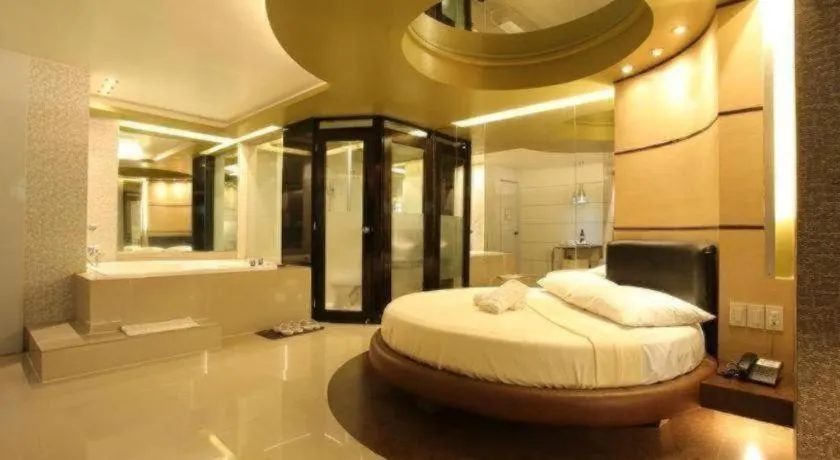 Bed in One Serenata Hotel General Trias