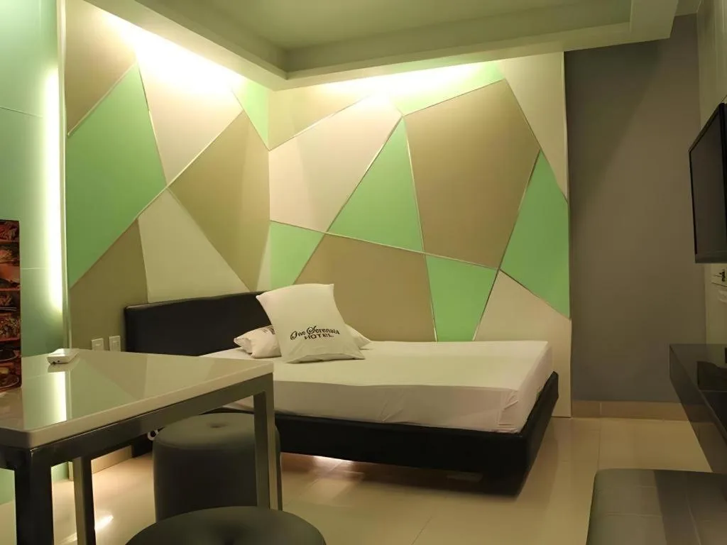 Bed in One Serenata Hotel General Trias