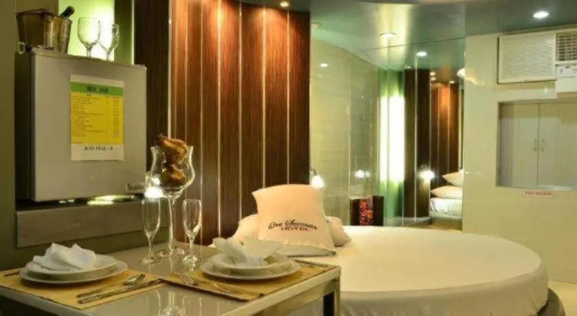 One Serenata Hotel General Trias