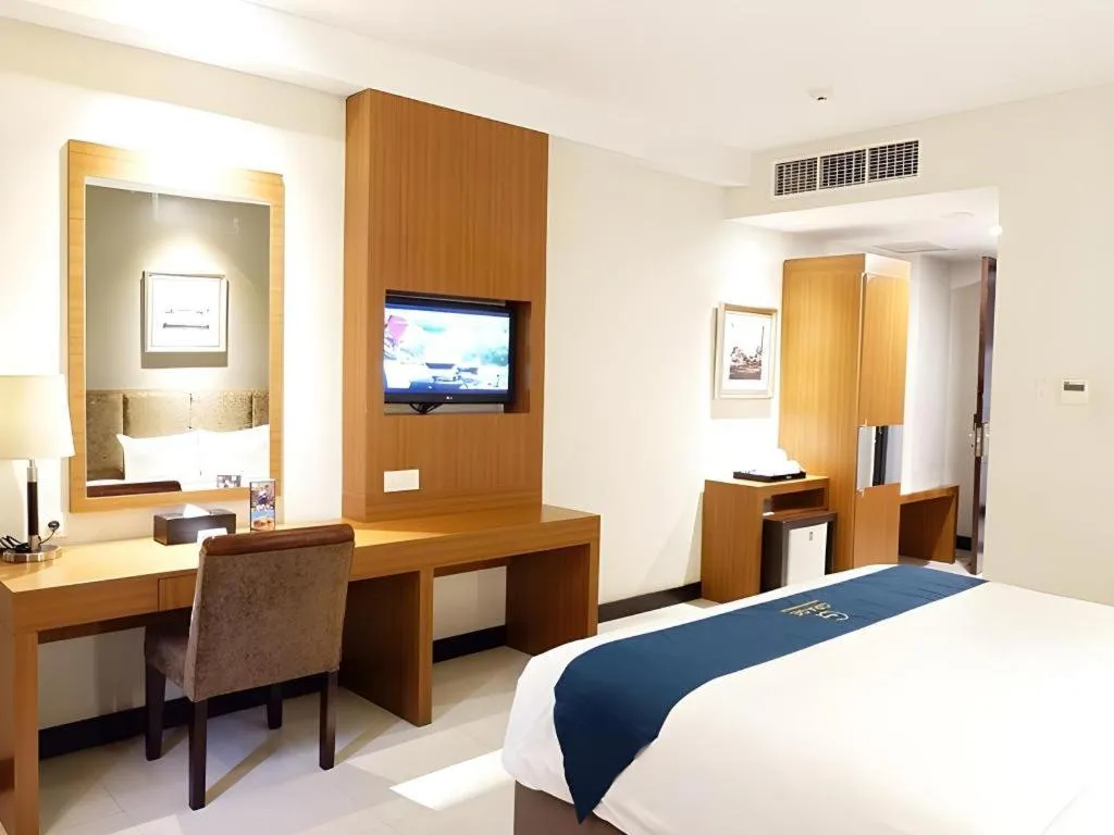 Bed in Grage Hotel Cirebon