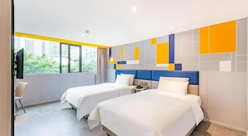 Bed in 7 Days Inn Guangzhou Shimao Center Jianshe Road Bed in 7 Days Inn Guangzhou Shimao Center Jianshe Road