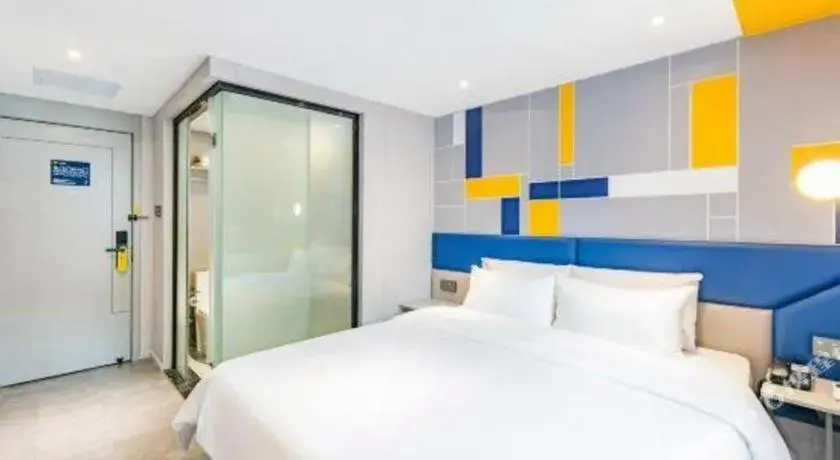 Bed in 7 Days Inn Guangzhou Shimao Center Jianshe Road Bed in 7 Days Inn Guangzhou Shimao Center Jianshe Road