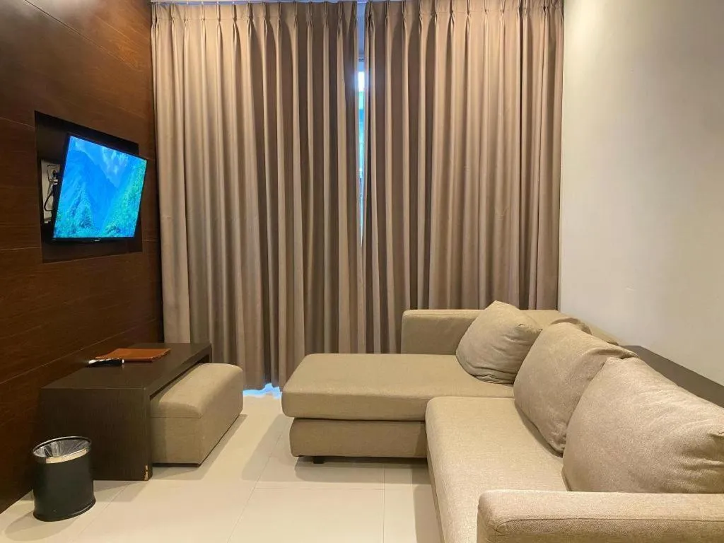 D'Season Premiere Hotel