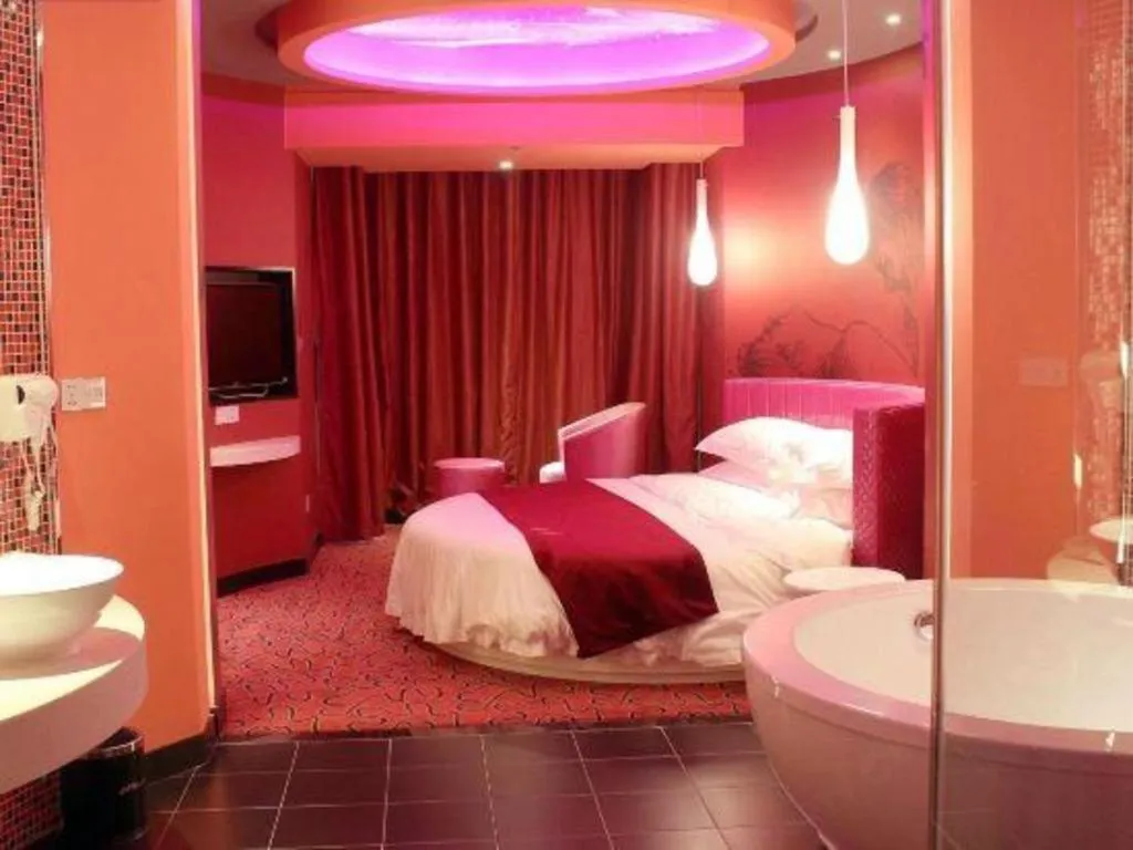 Bed in Grand Nest Hotel (Tang Jia Wan Beach)