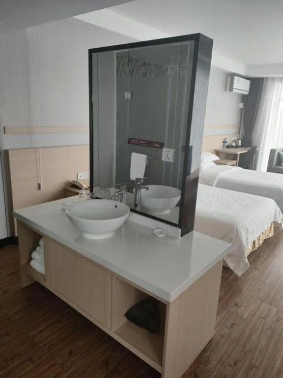 Bed in Grand Nest Hotel (Tang Jia Wan Beach)