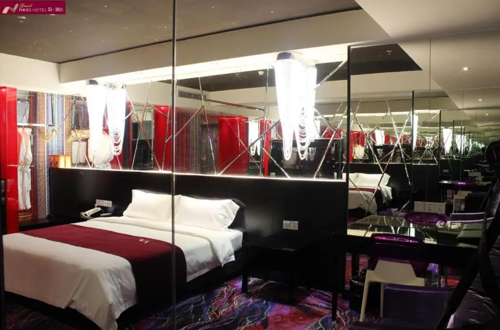 Bed in Grand Nest Hotel (Tang Jia Wan Beach)