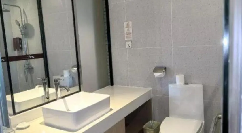 Grand Nest Hotel (Tang Jia Wan Beach)