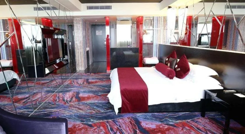 Bed in Grand Nest Hotel (Tang Jia Wan Beach)