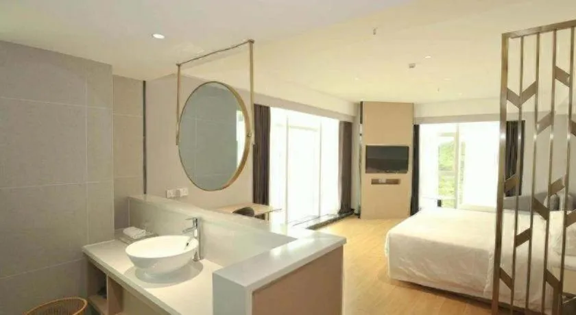 Bed in Grand Nest Hotel (Tang Jia Wan Beach)