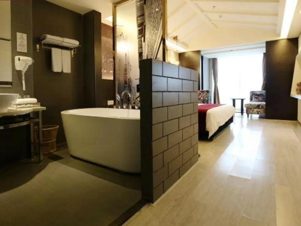 Grand Nest Hotel (Tang Jia Wan Beach)