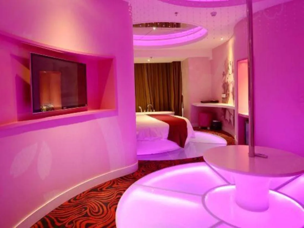 Bed in Grand Nest Hotel (Tang Jia Wan Beach)