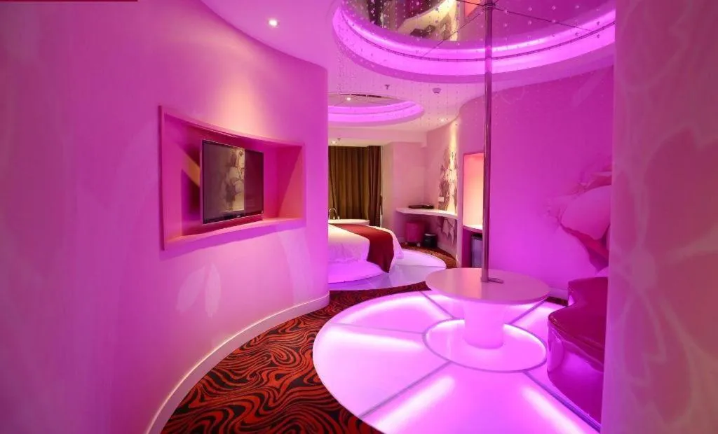 Bed in Grand Nest Hotel (Tang Jia Wan Beach)