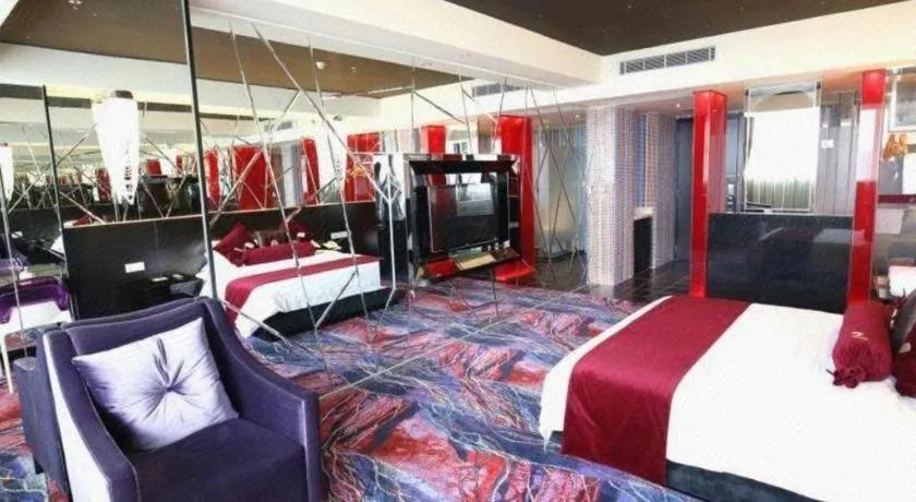 Bed in Grand Nest Hotel (Tang Jia Wan Beach)