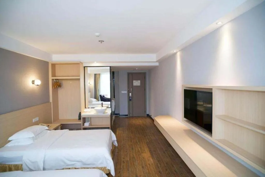 Bed in Grand Nest Hotel (Tang Jia Wan Beach)