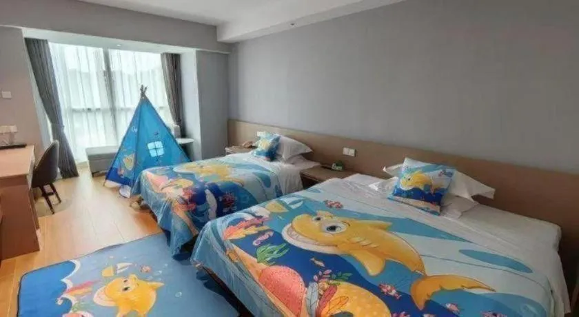 Bed in Grand Nest Hotel (Tang Jia Wan Beach)