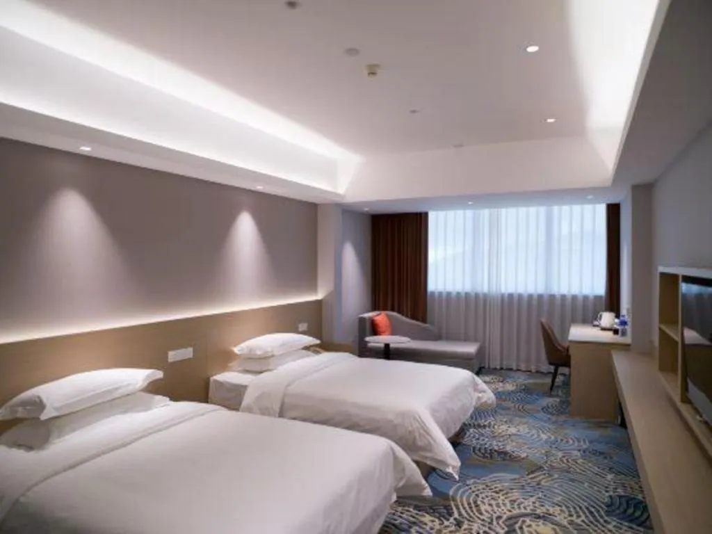 Bed in Grand Nest Hotel (Tang Jia Wan Beach)