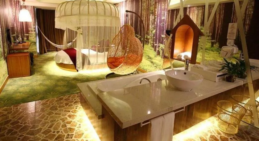 Bed in Grand Nest Hotel (Tang Jia Wan Beach)