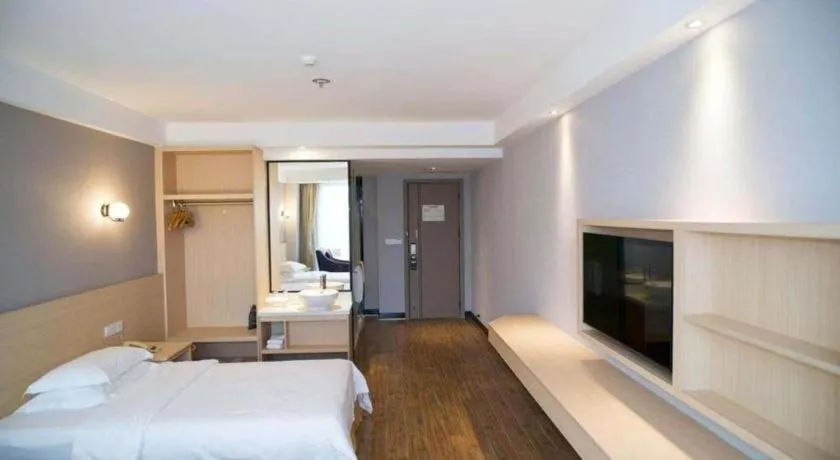 Bed in Grand Nest Hotel (Tang Jia Wan Beach)