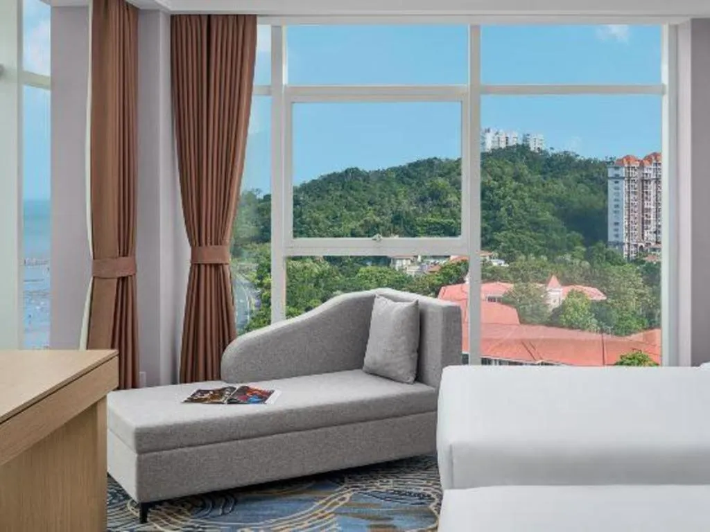 Grand Nest Hotel (Tang Jia Wan Beach)