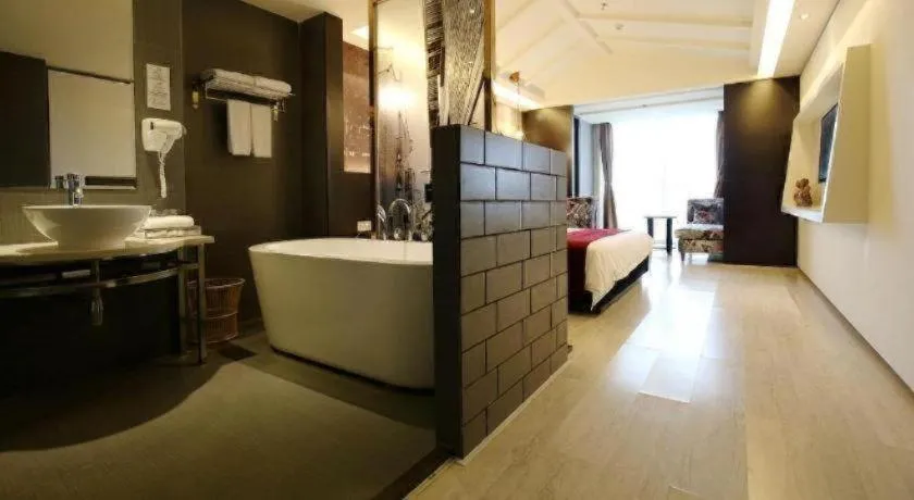 Grand Nest Hotel (Tang Jia Wan Beach)