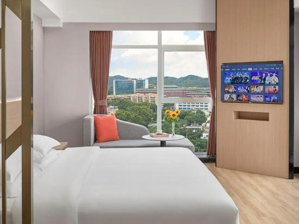 Bed in Grand Nest Hotel (Tang Jia Wan Beach)
