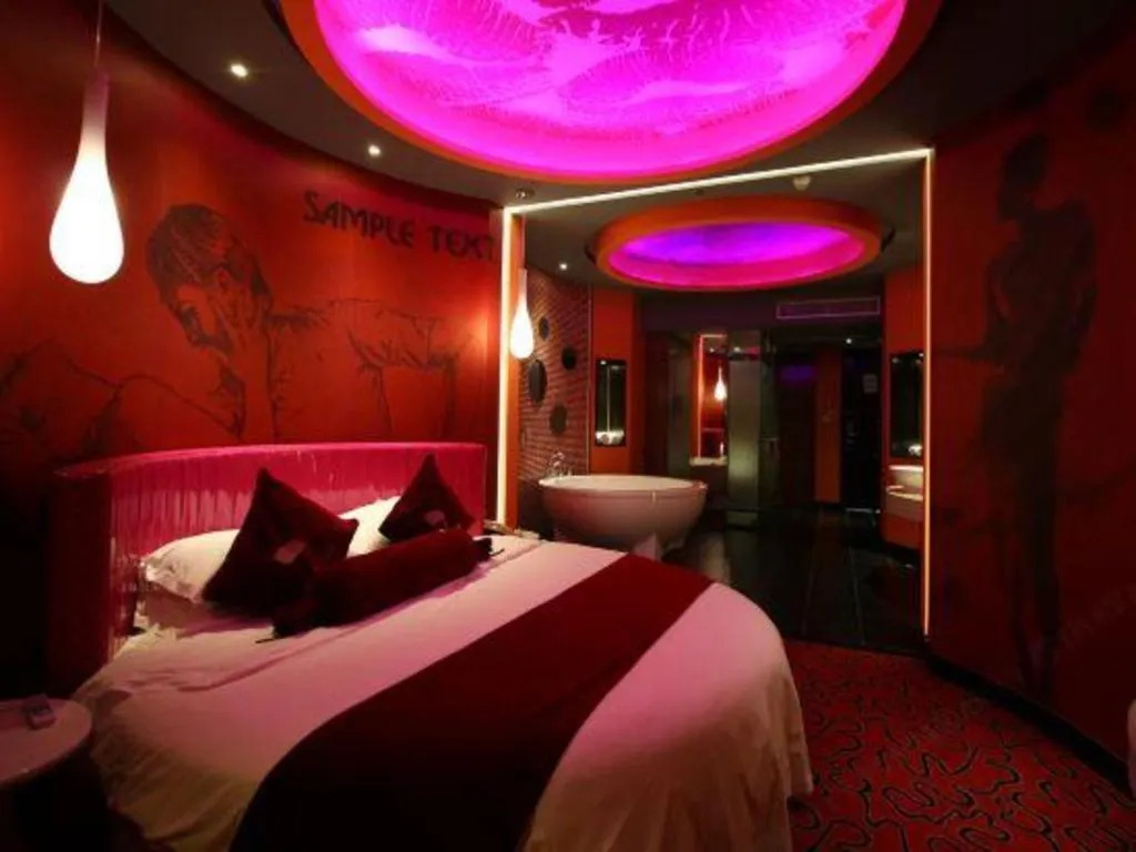 Bed in Grand Nest Hotel (Tang Jia Wan Beach)