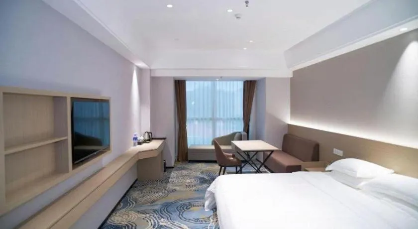 Bed in Grand Nest Hotel (Tang Jia Wan Beach)