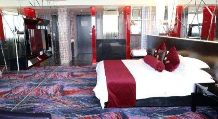 Bed in Grand Nest Hotel (Tang Jia Wan Beach)