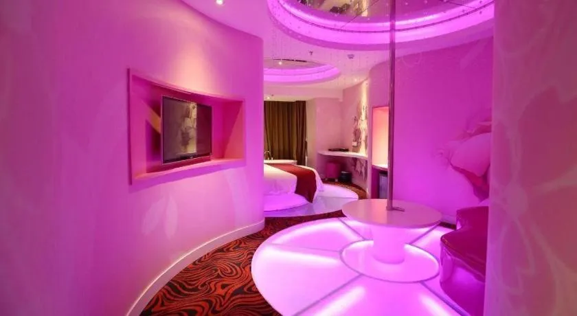 Bed in Grand Nest Hotel (Tang Jia Wan Beach)