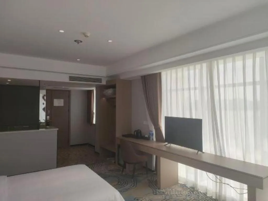 Bed in Grand Nest Hotel (Tang Jia Wan Beach)